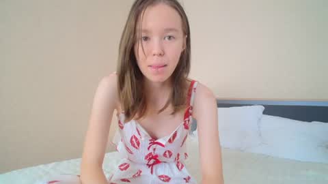 luvlivvvyy online show from July 27, 5:49 am