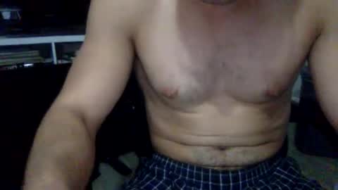 luvrboy77 online show from June 5, 5:35 am