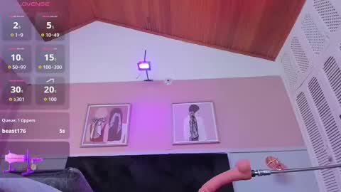 lux_bitchx online show from November 6, 4:37 am