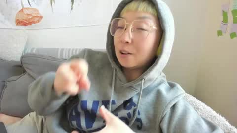 LuxGray online show from April 10, 7:07 pm