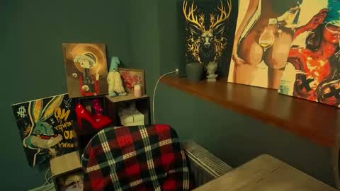 Katie online show from April 24, 3:25 pm