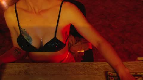 Liss online show from April 4, 1:12 am