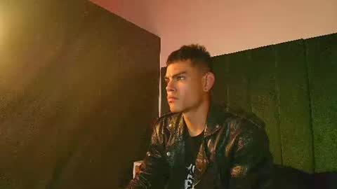 TELL ME LYCAN online show from June 25, 1:46 am