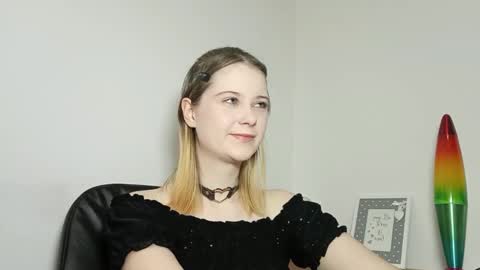 Snapshot of lydiasunny chatting on September 25, 6:15 pm Lydia online show from September 25, 6:15 pm