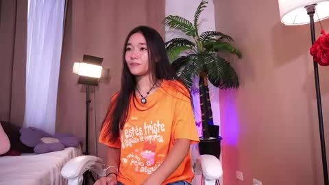 Lyhana Lee online show from June 7, 4:12 pm