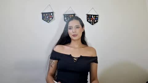 lyla online show from August 1, 2:46 am