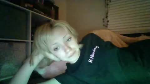 lylahsweets online show from February 17, 2:21 am
