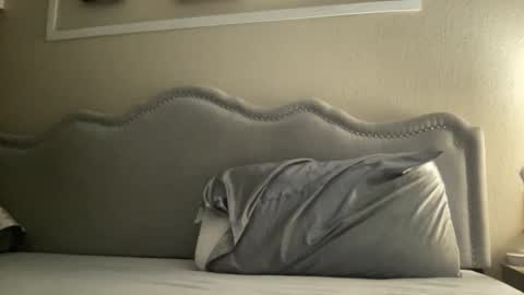 Olivia online show from December 15, 6:20 am