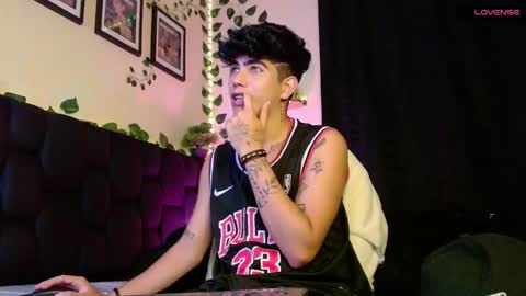 Lyle Bennett Freelance Model online show from February 14, 10:17 am