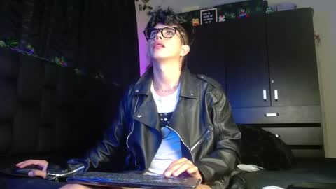 Lyle Bennett Freelance Model online show from January 20, 11:13 am