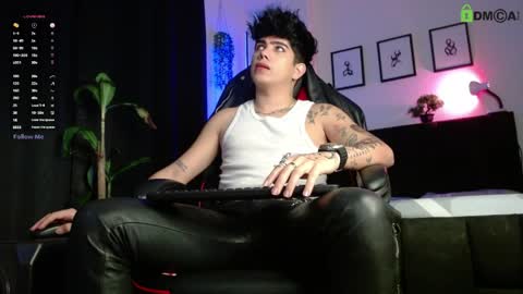 Lyle Bennett Freelance Model online show from March 28, 11:55 am