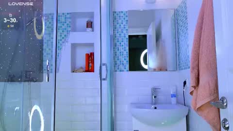 Lyly   online show from December 19, 2:34 pm