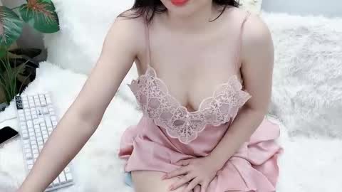 lyly_sweet97 online show from April 19, 11:18 pm