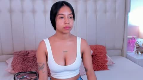 Snapshot of lyn_smith_ chatting on September 11, 11:22 am Lyn online show from September 11, 11:22 am