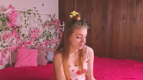 Snapshot of lyndsaymcghan chatting on October 11, 7:17 pm Nancy online show from October 11, 7:17 pm