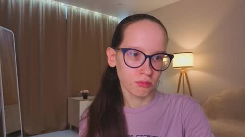 Sara online show from December 19, 4:13 pm