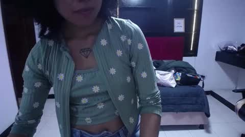 lynn_turner_ online show from March 14, 1:48 pm