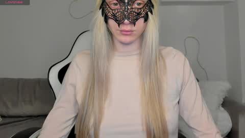 lynnadream_ online show from June 1, 2:02 am