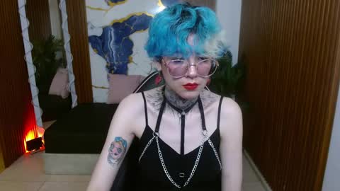 lyra_tay online show from April 11, 7:07 pm