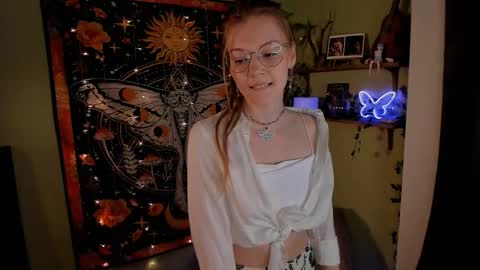 Lyra online show from October 10, 1:11 am