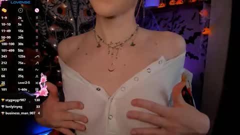 Lyra online show from October 25, 10:58 am