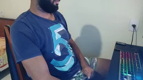 m0ren01995 online show from June 16, 12:25 am