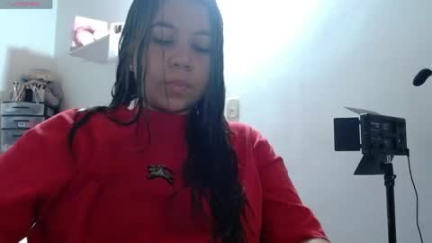 mila online show from May 31, 4:22 am