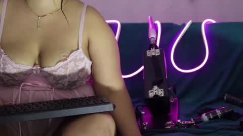 mabyhurricane online show from March 2, 2:49 am