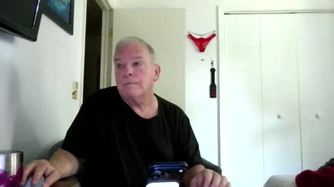 mackdocc001 online show from March 31, 5:57 pm