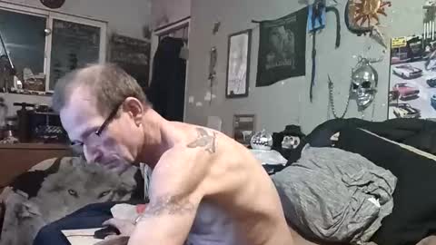 mackdog1369 online show from March 19, 3:28 pm