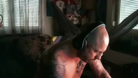 Manuel online show from February 9, 9:05 am