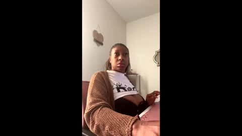 madam_glam online show from February 17, 4:17 pm