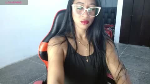 EMILY online show from May 6, 7:03 am