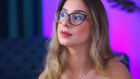 Maddie online show from November 28, 10:33 am