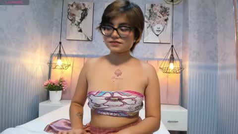 MADDIE online show from March 18, 3:01 am