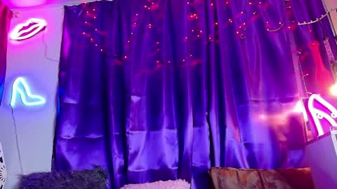 Miss Lust online show from April 19, 6:10 pm