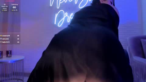 Maddison online show from March 11, 9:34 am