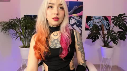 maddy_uwu online show from December 16, 12:26 am
