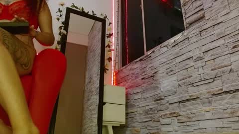 maddystone_ online show from February 22, 11:03 pm