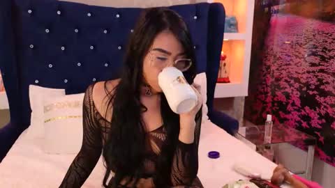 Madelene hills online show from April 8, 8:06 am