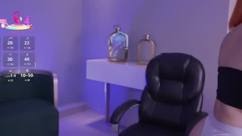 Snapshot of madelinefox_ chatting on September 21, 9:02 am Madeline online show from September 21, 9:02 am