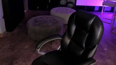 Snapshot of madelinefox_ chatting on September 28, 12:47 pm Madeline online show from September 28, 12:47 pm