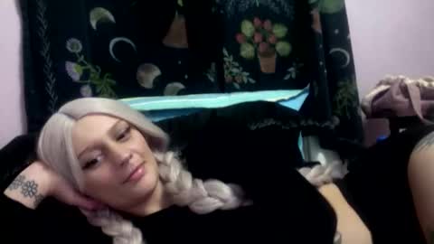 madeline online show from January 11, 5:13 am