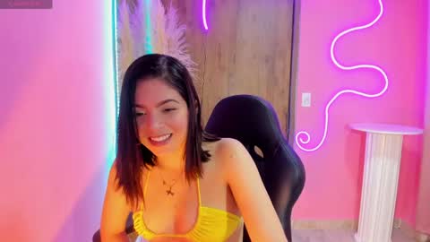 Madelin online show from April 16, 3:50 am