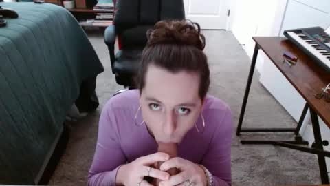 MadelynRenee online show from December 31, 2:51 am