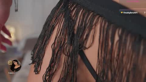 Valentina   1030   530  -  online show from April 25, 6:26 am