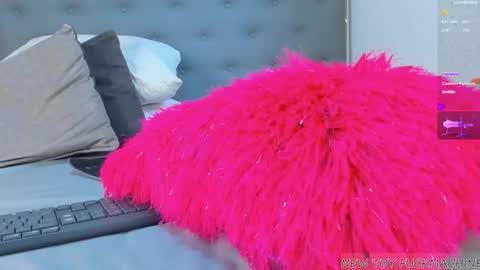   online show from September 14, 5:25 pm