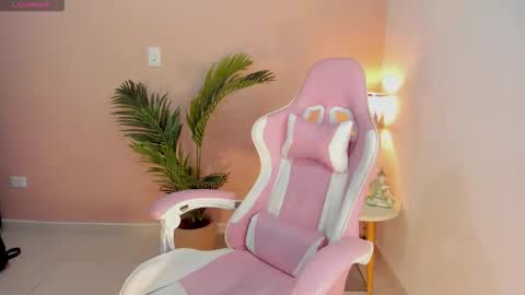 madison montes online show from November 12, 11:34 am