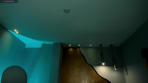 Maddi Collins online show from April 10, 11:48 am