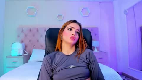 Snapshot of madisonsky_ chatting on October 19, 5:39 pm madison online show from October 19, 5:39 pm